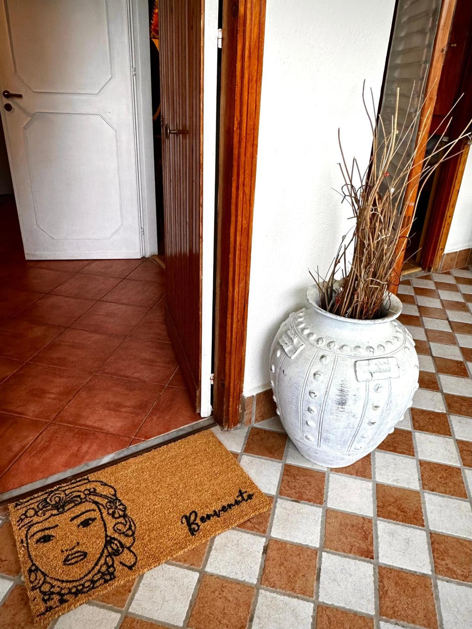 Апартаменти Casa Perciata - Locazione Turistica Монделло Екстер'єр фото