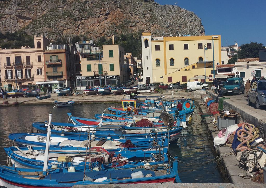 Апартаменти Casa Perciata - Locazione Turistica Монделло Екстер'єр фото