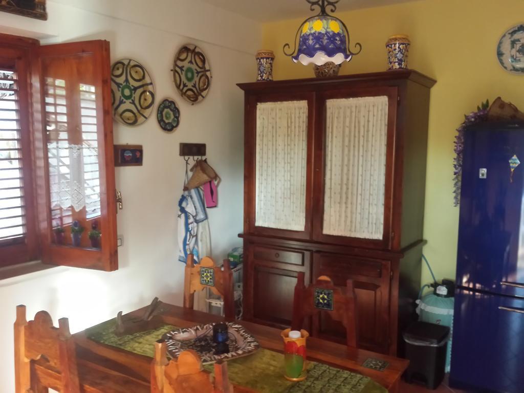 Апартаменти Casa Perciata - Locazione Turistica Монделло Екстер'єр фото