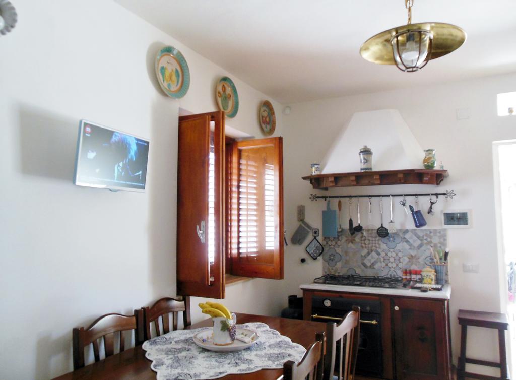 Апартаменти Casa Perciata - Locazione Turistica Монделло Екстер'єр фото